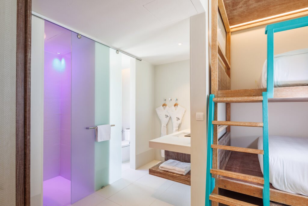 Hard Rock Hotel Maldives Silver Family Studio Kids Bath