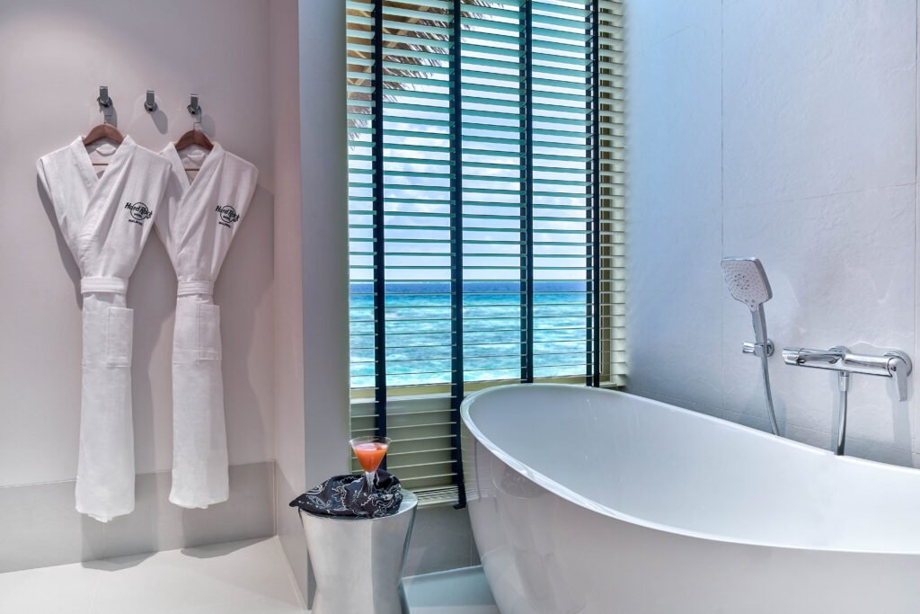Hardrock Hotel Maldives - Overwater Villa Twin - Bathtub