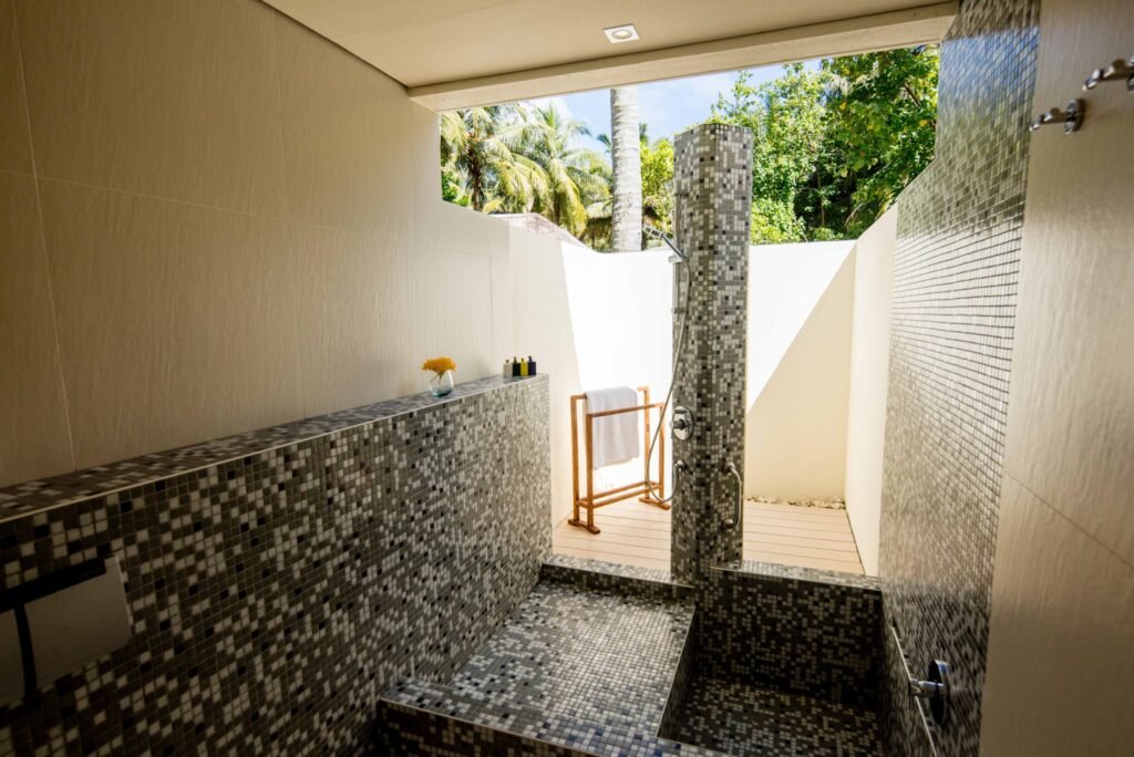 HIRKM - Beach Villa - Outdoor Shower