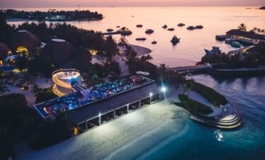 Holiday Inn Resort Kandooma Maldives Packages