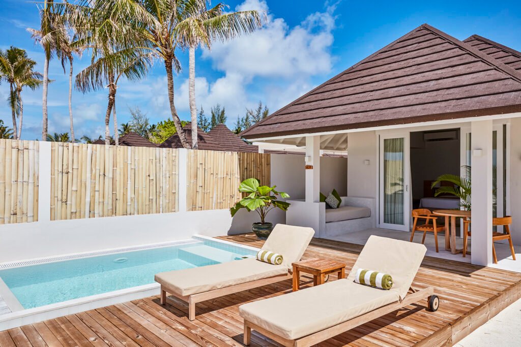 Olhuveli_BeachVillaPool_0133-Edit