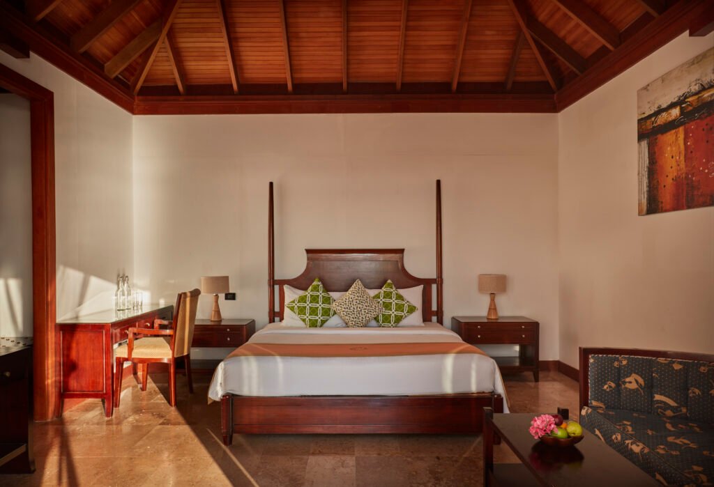 SunSiyam-Olhuveli-Deluxe-Water-Villa-Bedroom-2