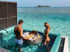Sheraton Maldives Full Moon Resort & Spa - Floating Breakfast Solo